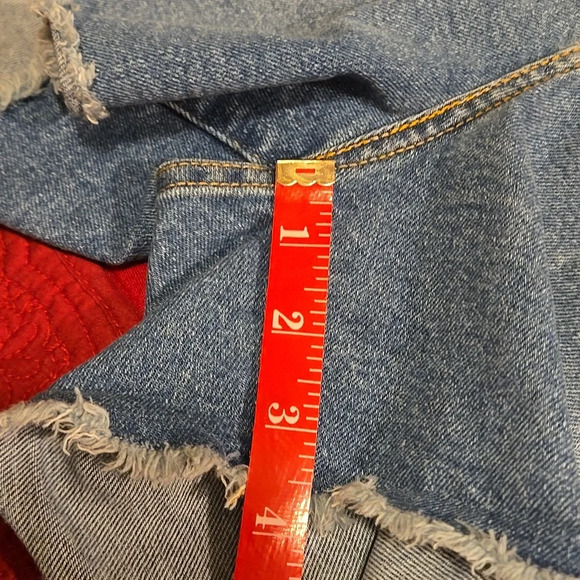 VTG Denizen from Levis Hi-rise Shorts Distressed Raw Hem 30 inch Waist (size 10) - Picture 10 of 15